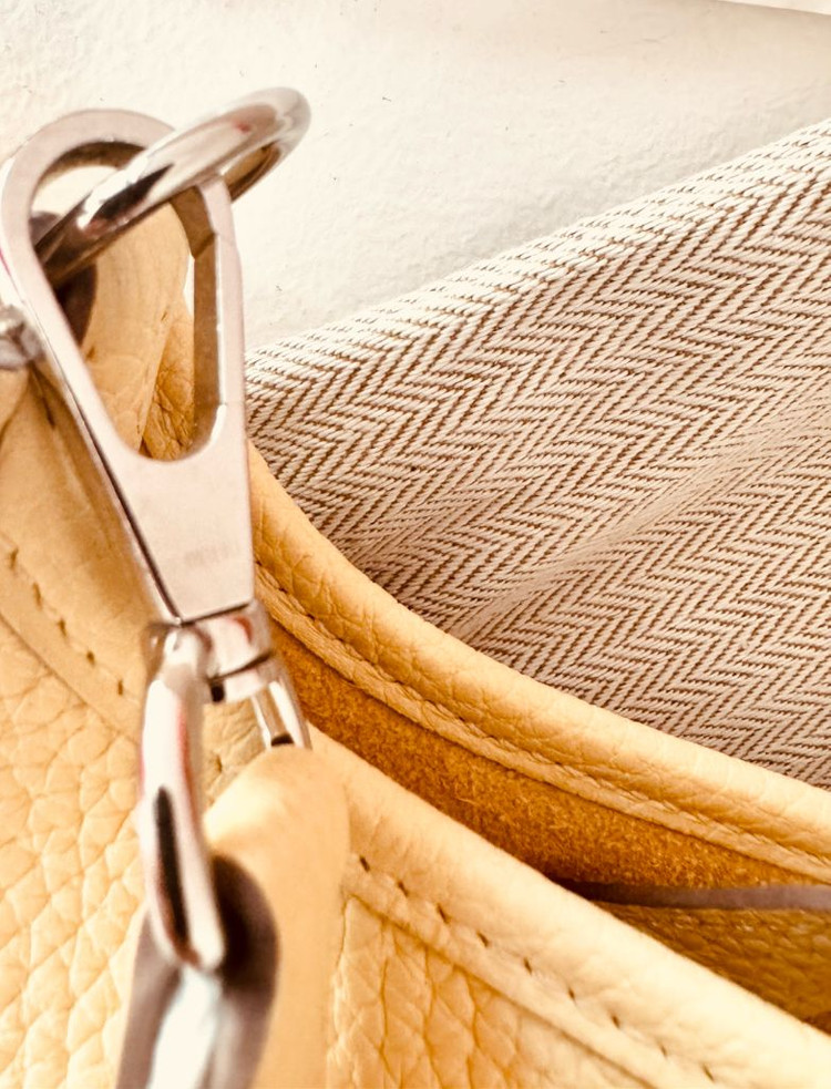 에르메스 미니 에블린 갤러리아 구입 정품 존 푸셩 컬러 싸게 팔아요 이미지