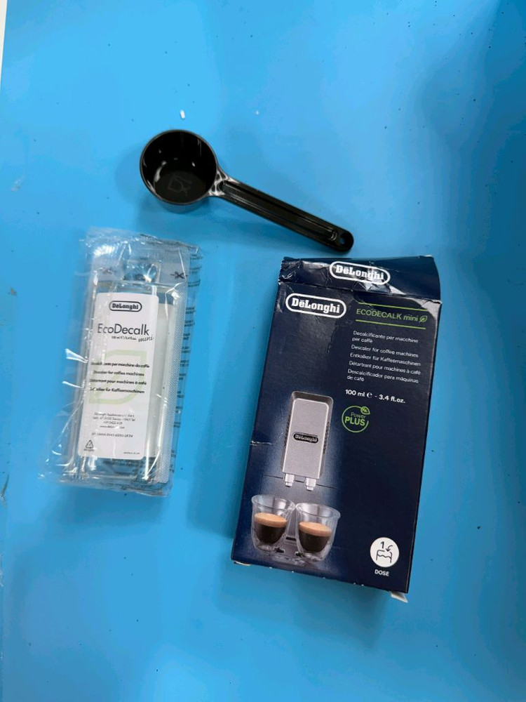 드롱기 블랙베이직 ECAM12 전자동 커피머신 / 미세 사용감 우수 상태--5