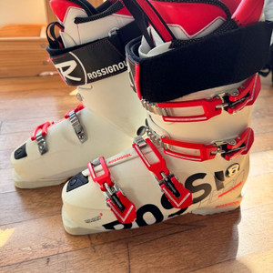 로시뇰 스키부츠랑 아토믹 스키 팔아요 이미지