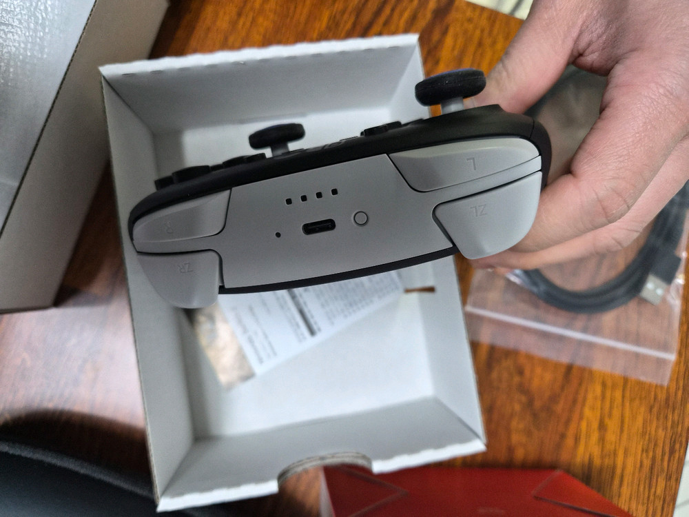 닌텐도 스위치2 프로콘 (8.5, 8) 판매합니다 프로컨트롤러2--3