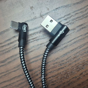 L자형 C타입 3m 케이블 팔아요 (70개)