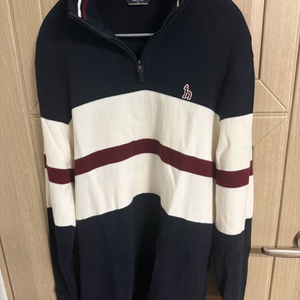 헤지스 상의 2벌 일괄 판매 합니다.