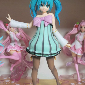 하츠네 미쿠 컬러풀 드롭 피규어 프디바 고전미소녀