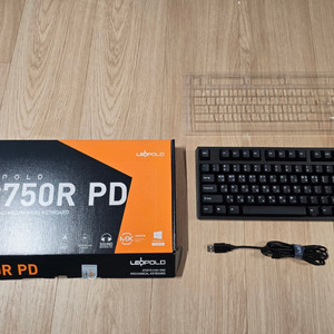 레오폴드 FC750R 블랙 갈축 키보드 판매합니다.(5만원) 이미지