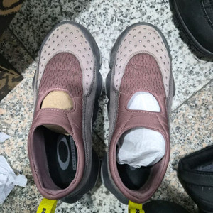 Oakley Factory Team Flesh 샌들 250 Rose Taupe