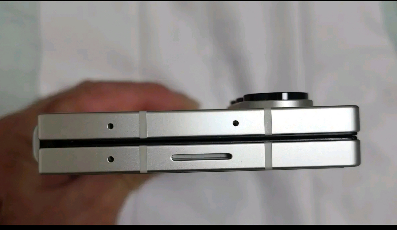 갤럭시z폴드6 회이트에디션 256GB 자급제 교신및교환 판매원합니다.--12