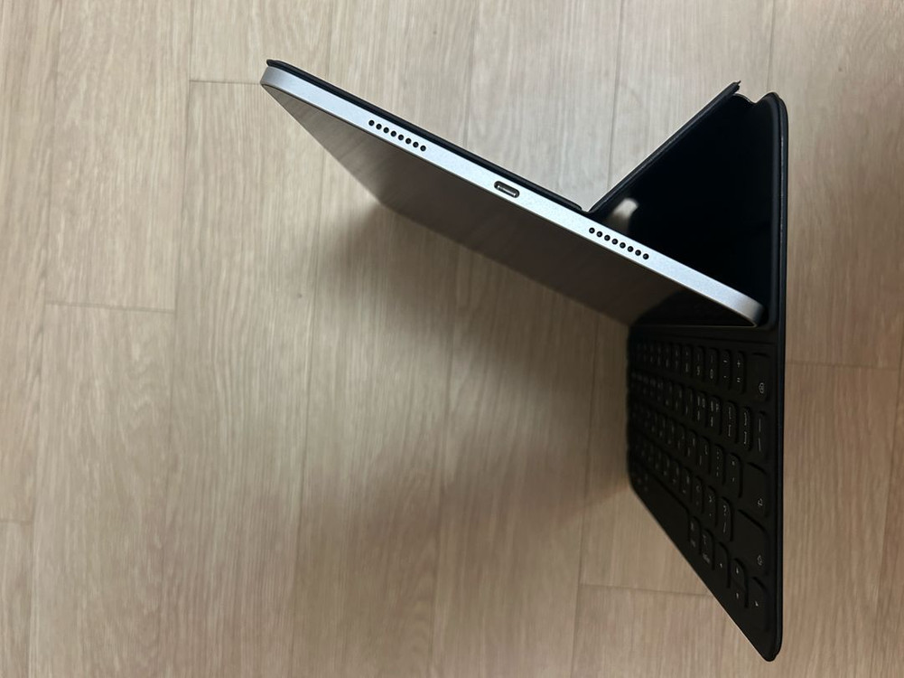 아이패드 프로 11 4세대 256GB M2 풀세트 배터리100% S급 (펜슬2+키보드) 급처--5