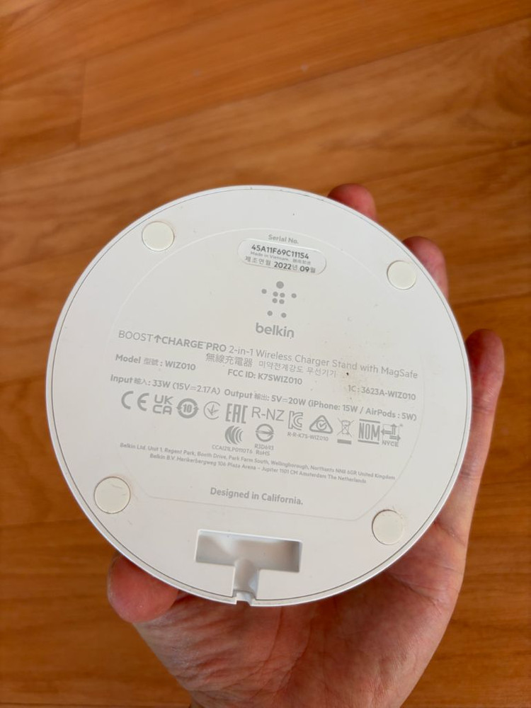 벨킨 2-in-1 부스트 차지 프로 충전기--3
