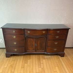 미국 명품 가구 PHC 렉싱턴(Lexington) 앤틱 와이드 서랍장/화장대 판매합니다.