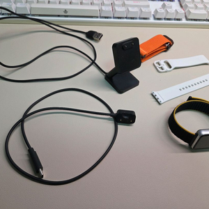 [택포] 갤럭시 핏3 + 스트랩,충전거치대