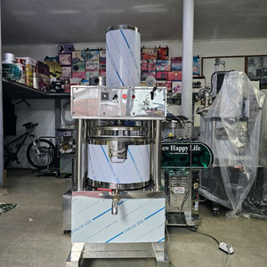 건강원기계,유압기,포장기계,산업용기계,과일분쇄기,칡분쇄기계,사골육수기계,살균교반농축기계 이미지