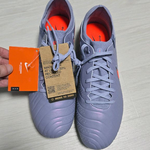 나이키 티엠포 레전드10 프로 HG 290mm 판매합니다 축구화