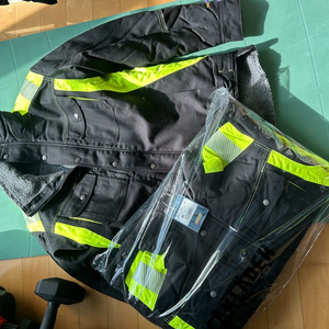 블라크라더 상의