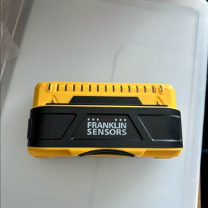 스터드파인더 프랭클린센서