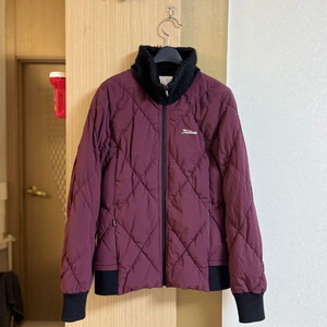 정품 타이틀리스트 구스발열패딩(S)정가60만원(세련된 버건디)