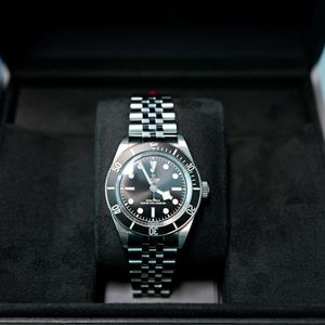 튜더 모노크롬 쥬빌레 41mm 새상품 판매합니다