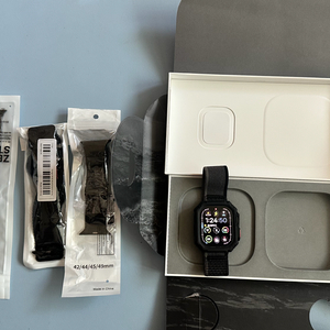 애플워치 울트라2 블랙티타늄,셀룰러,배터리96애플워치 울트라2ㅡ상태S급모든기능 정상상태 ㅡA급배터리ㅡ96프로박스는