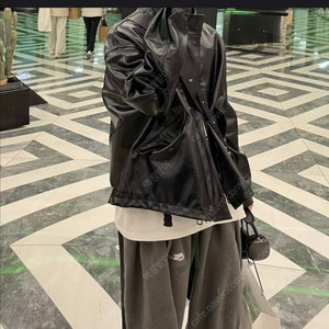 구매)아트이프액츠21fw 하이넥 레더 M