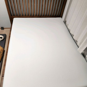 라움에스알 세븐트리 원목 침대 프레임 퀸 사이즈 이미지