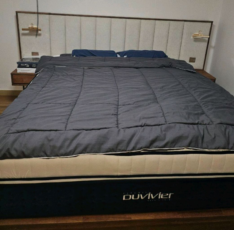 침대 매트리스+프레임 전체--1