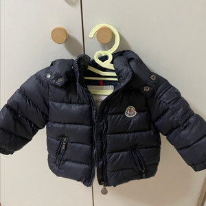 몽클레어 베이비 패딩 6-9m