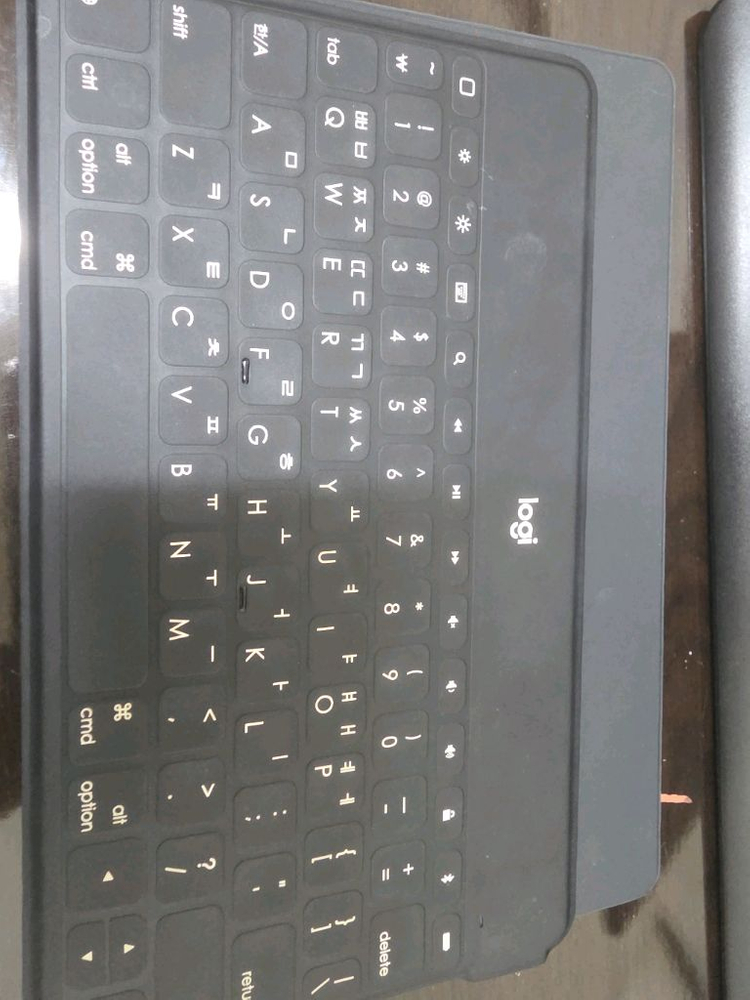 태블릿 + 매직키보드 세트--1