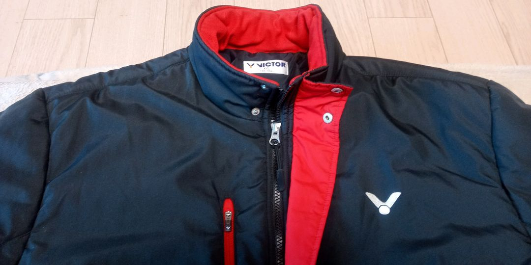 빅터 victor 배드민턴 하프 패딩 팝니다--2