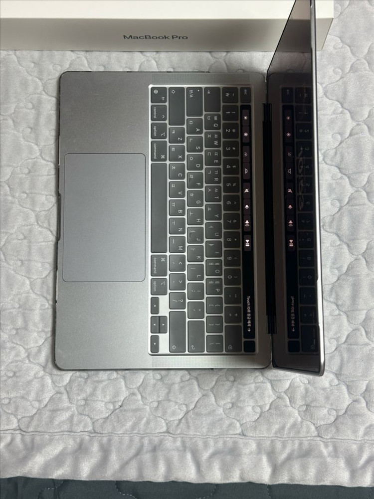 (급처)맥북 프로 M2 13인치 512Gb/8Gb+매직키보드,터치패드,마우스,멀티포트 어댑터 이미지