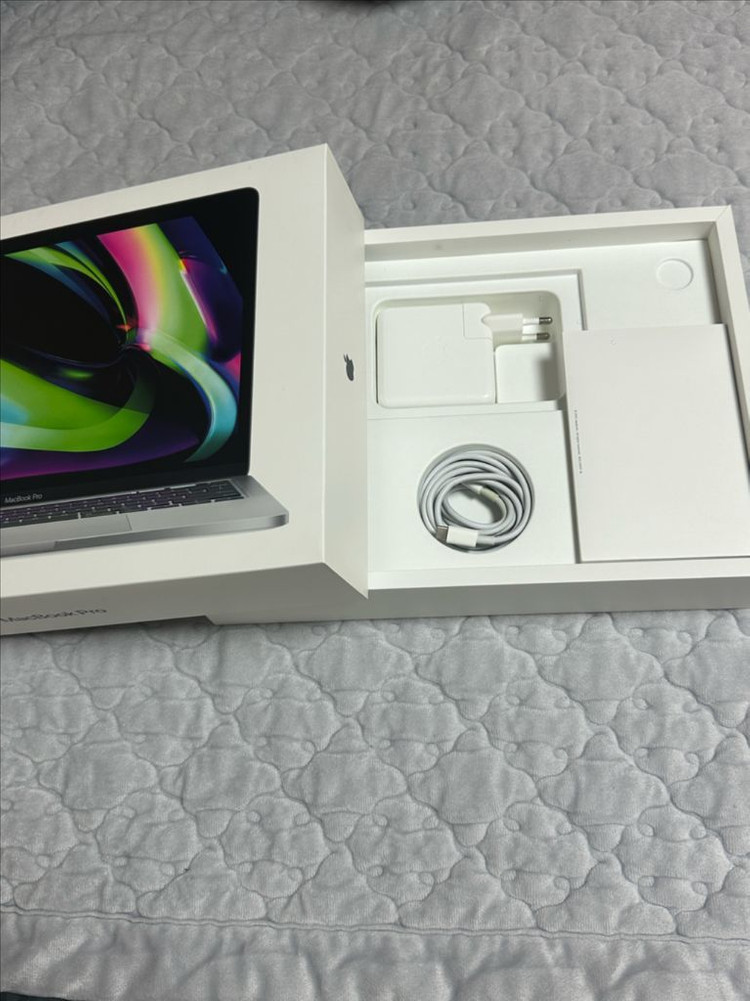 (급처)맥북 프로 M2 13인치 512Gb/8Gb+매직키보드,터치패드,마우스,멀티포트 어댑터 이미지