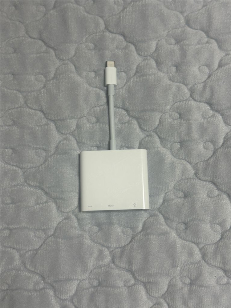 (급처)맥북 프로 M2 13인치 512Gb/8Gb+매직키보드,터치패드,마우스,멀티포트 어댑터 이미지