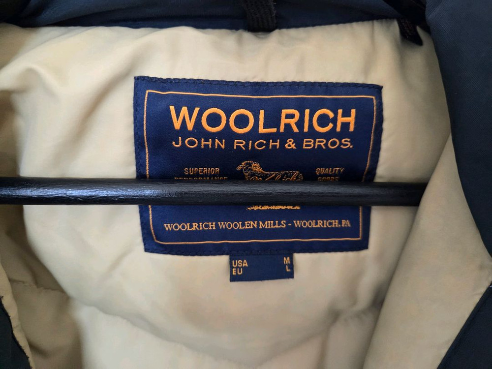 울리치 아크틱 패딩 네이비색상 판매합니다--4