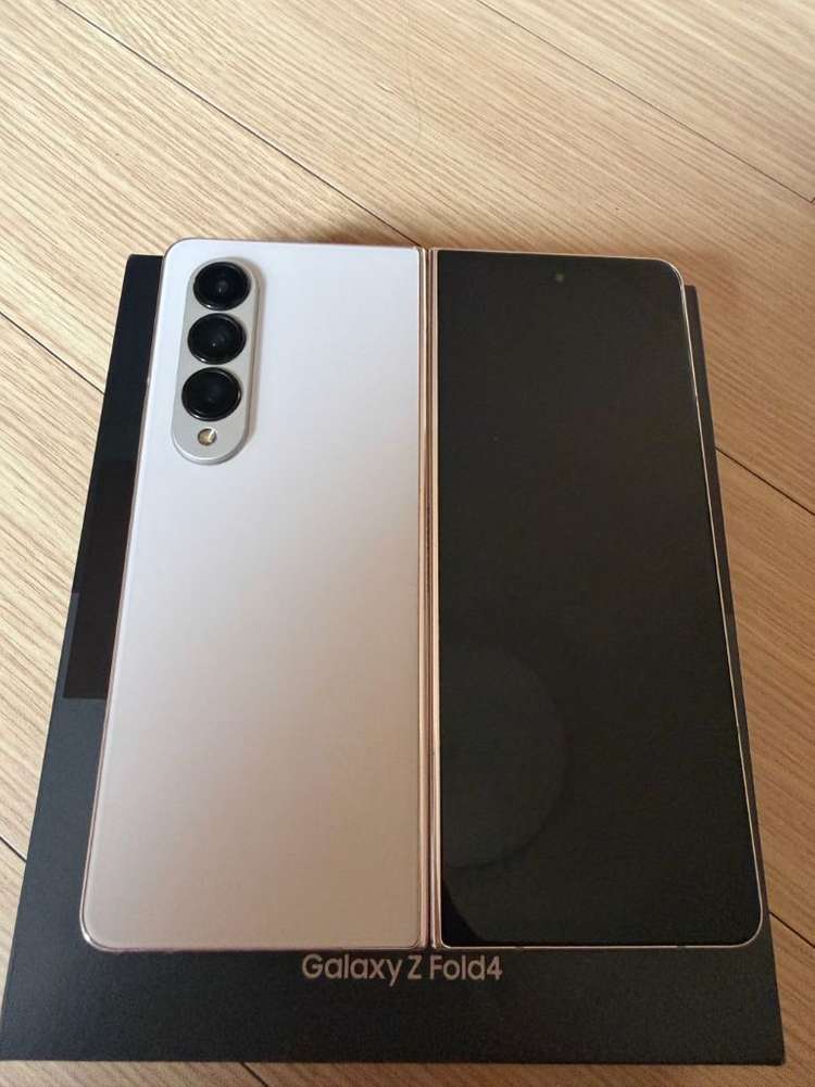 폴더블 스마트폰 256GB 이미지