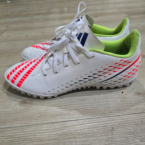 아디다스 프레데터 엣지4.TR 풋살화 265mm