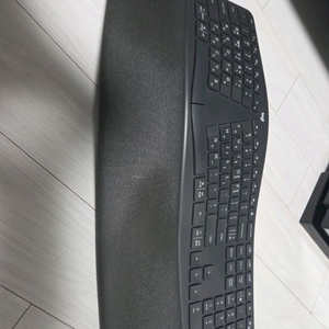 로지텍 ERGO K860 인체공학 키보드