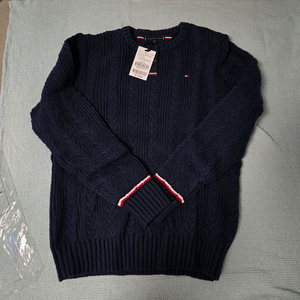 [새상품] 타미힐피거 케이블 니트 스웨터