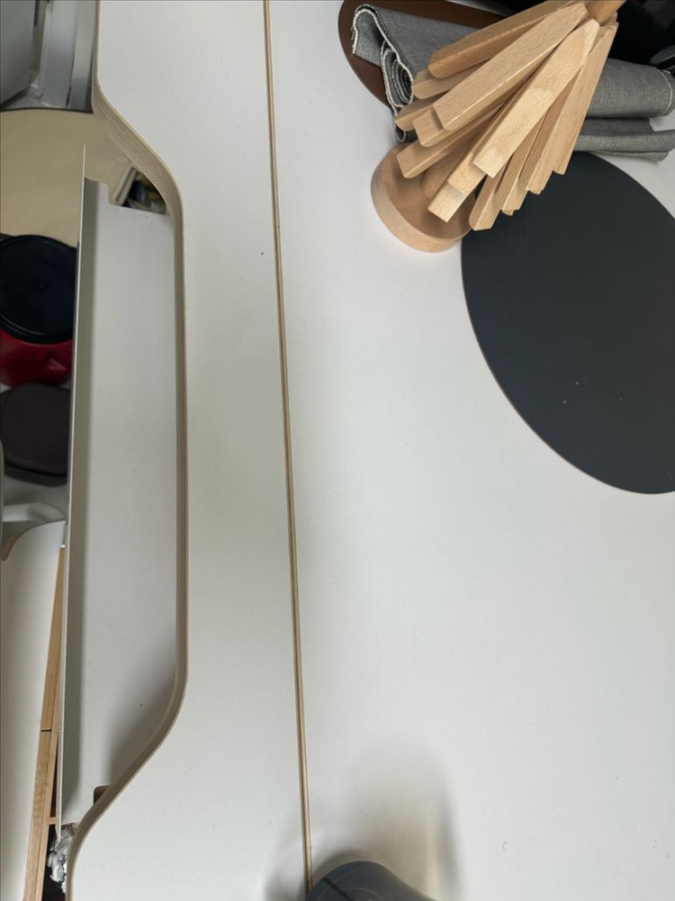 데스커 1600x700 팝니다 이미지