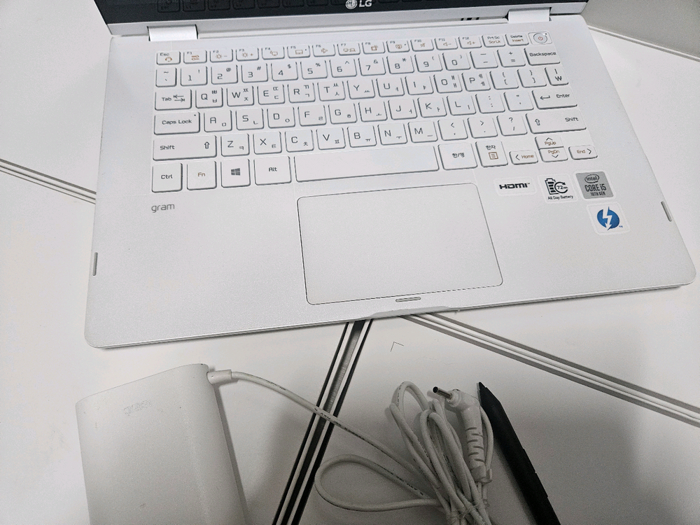 LG그램360 노트북 14인치 !5-10세대/램16/SSD256 S급--2