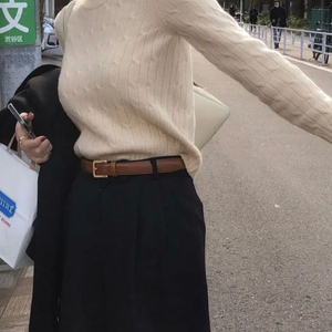 공드린 니트 이미지