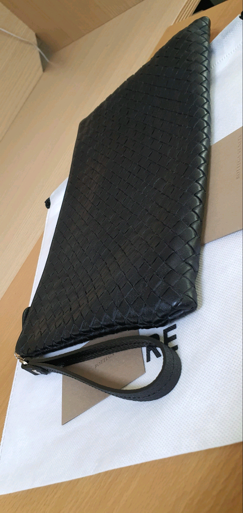 보테가베네타 클러치백 정품A급(감정O)구찌프라다루이비통디올고야드샤넬셀린느보테가생로랑발렌시아가버버리가방--5