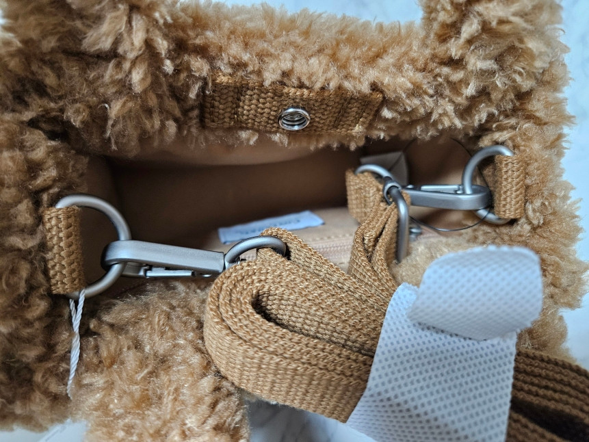 커버낫 뽀글이 스몰 토트백 미니 가방 새상품--8