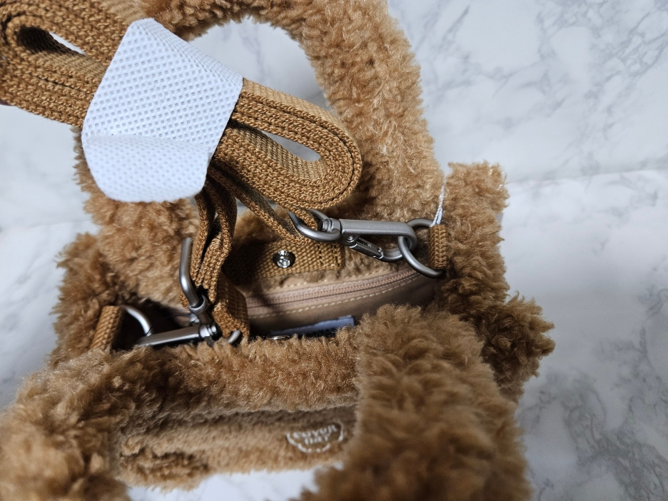 커버낫 뽀글이 스몰 토트백 미니 가방 새상품--7