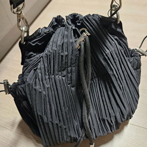 자라 크로스백 블랙 새상품