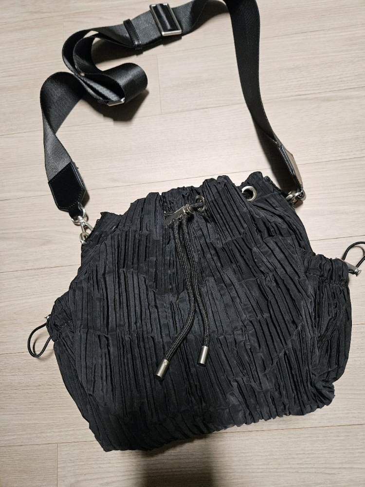 자라 크로스백 블랙 새상품--4