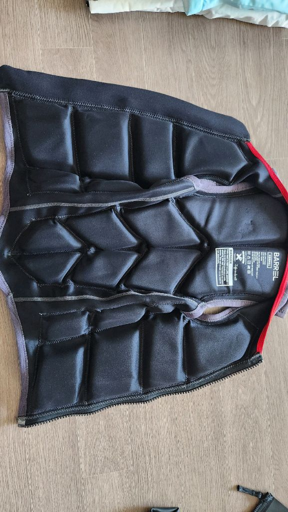 배럴 웨이크베스트 XL, XS 2종 모두 구매시 10만원 각7,6만원--7