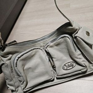 오디너리 홀리데이 포켓 숄더백 새상품