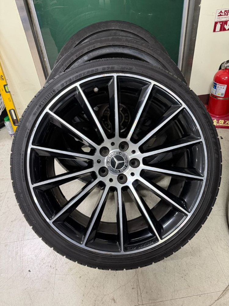 C257 cls 20인치 벤츠 마차 휠 4개 80만원 팝니다--6