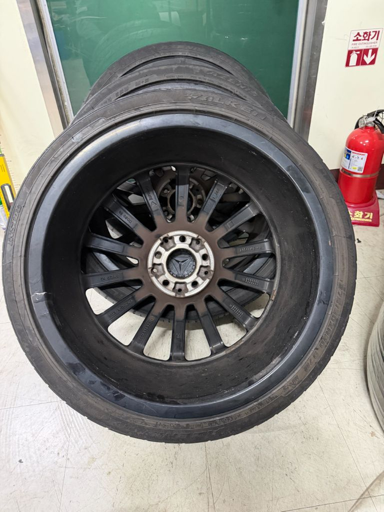 C257 cls 20인치 벤츠 마차 휠 4개 80만원 팝니다--8