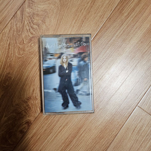 에이브릴 라빈 1집 앨범 카세트 테이프