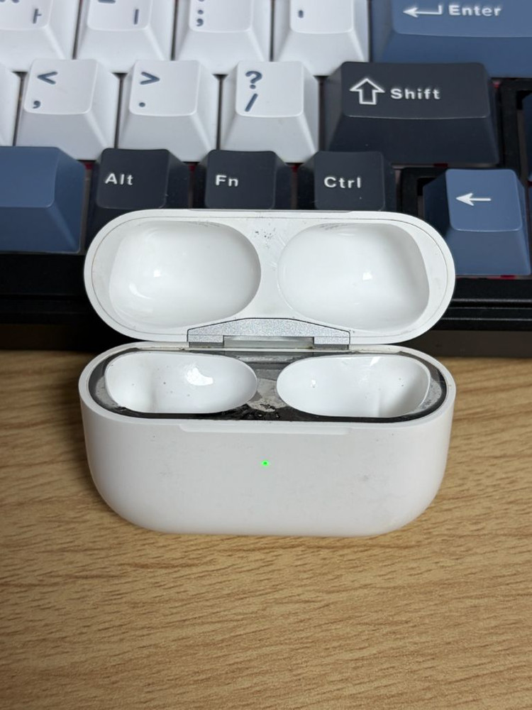 애플 에어팟 프로2세대 8핀 본체--2