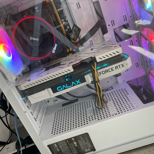 고사양 게이밍 컴퓨터 RTX3070 , 32인치 모니터 판매